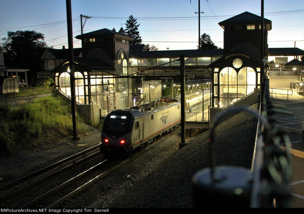 AMTK 654 on train 653